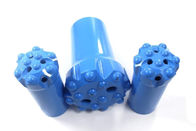 青いRの糸およびTの糸が付いている色によって通される炭化物ボタンの穴あけ工具