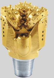 APIの炭化タングステン6 3/4&quot; IADC517石の油井の訓練のためのTricone穴あけ工具