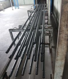 上のハンマーの延長によって通されるドリル棒T45 T38の男性-男性のタイプ長さ3050mm