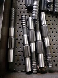 糸R32/R38/T38/T45が付いている長さ381mmの穴あけ工具のすねのアダプター