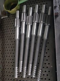 高精度はすねの穴あけ工具のアダプターR32 R38 T38 T45 T51の糸に通しました