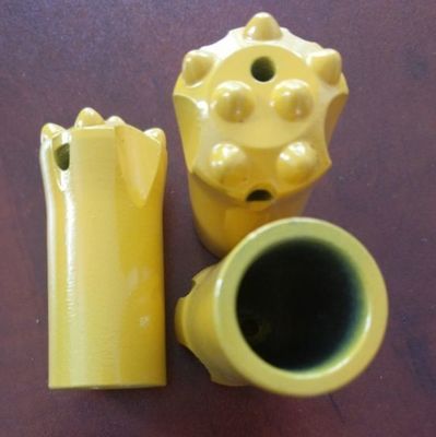 炭化タングステンの石の穴あけ工具7の先端、先を細くすることのとぎ器の産業穴あけ工具