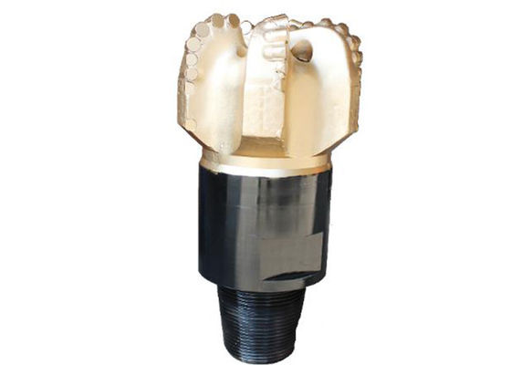 炭化物PDCの造るTricone穴あけ工具6の刃/6つのノズル タイプを処理します