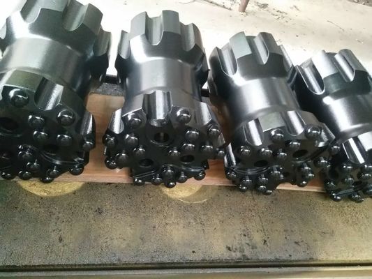 ST68 4 5は6インチのRetracボタン ビットのための穴の直線性45CrNiMoVA材料を改良します