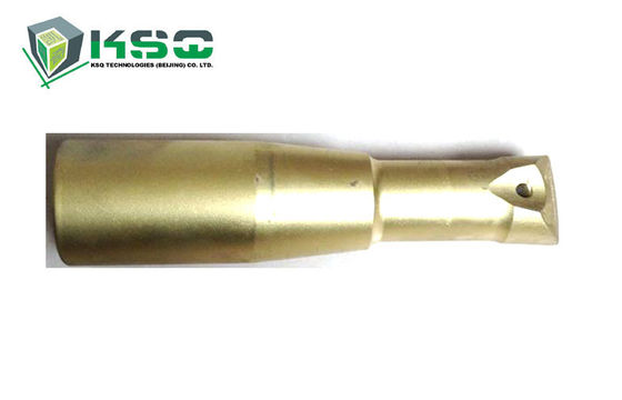 炭化タングステンの穴あけ工具のすね