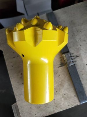 ハード ロックの鋭い用具の炭化タングステンの挿入物を採鉱する通されたボタン