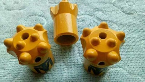 小さい穴鋭いボタンの穴あけ工具短いスカートが付いている11度の直径38mm