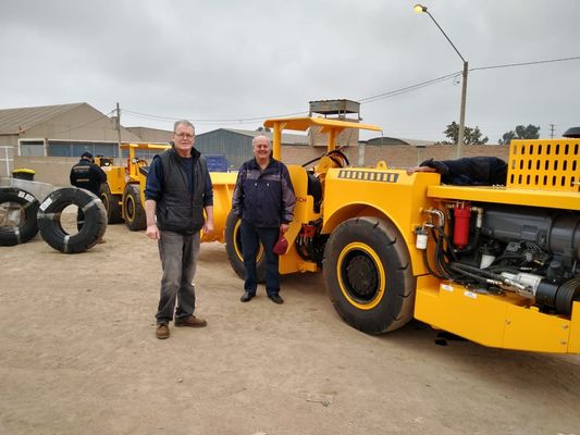 流体静力学ポンプ1CBM負荷運搬量のダンプ機械1m3容積容量の黄色色
